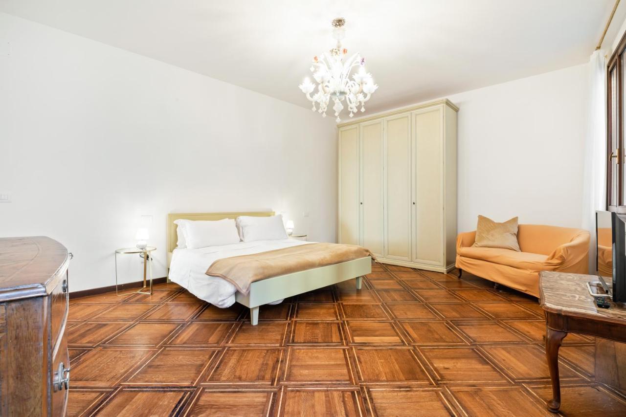 Del Remer Apartment - 5Mins From San Marco Sq Βενετία Εξωτερικό φωτογραφία