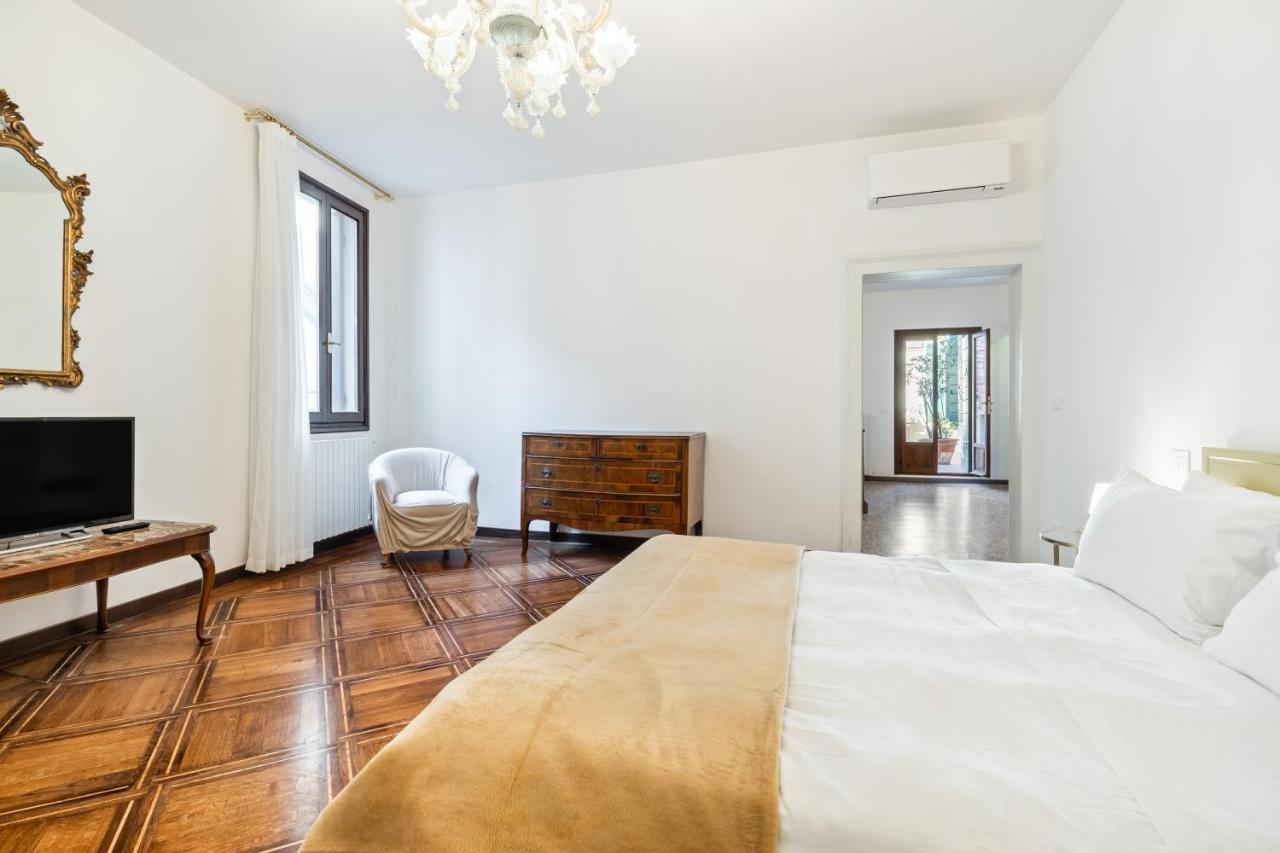 Del Remer Apartment - 5Mins From San Marco Sq Βενετία Εξωτερικό φωτογραφία