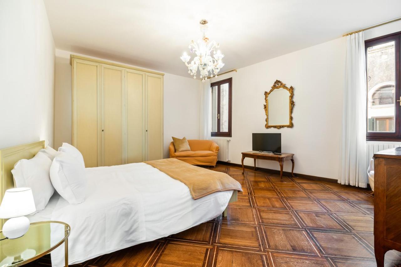 Del Remer Apartment - 5Mins From San Marco Sq Βενετία Εξωτερικό φωτογραφία