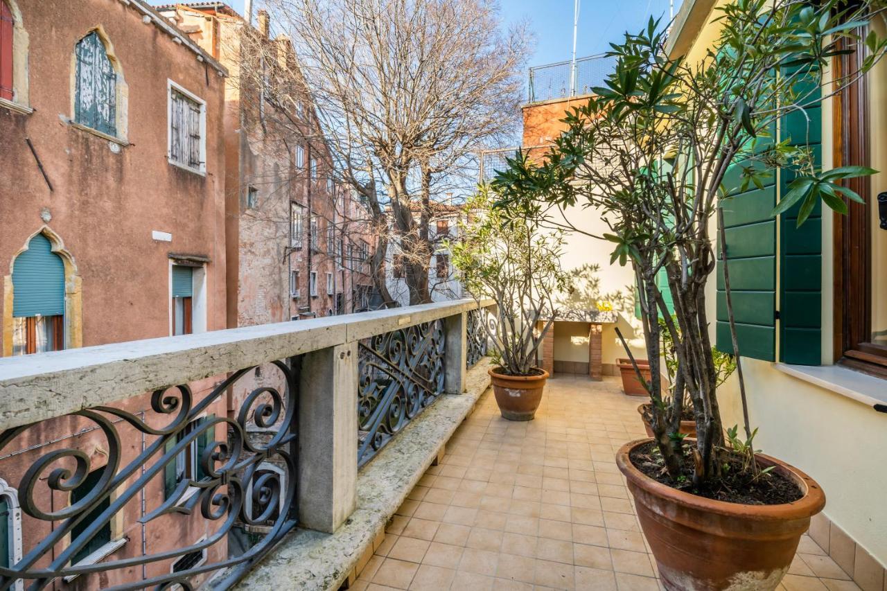 Del Remer Apartment - 5Mins From San Marco Sq Βενετία Εξωτερικό φωτογραφία