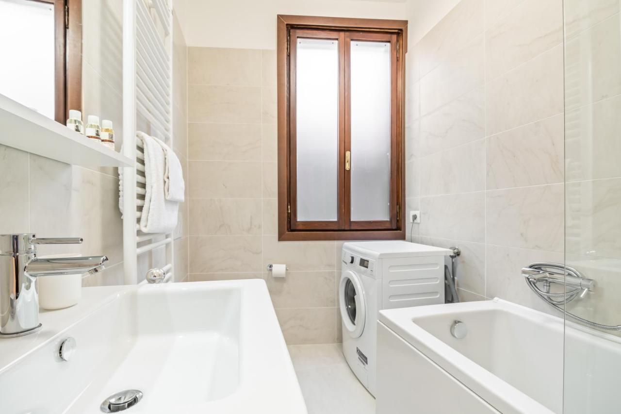 Del Remer Apartment - 5Mins From San Marco Sq Βενετία Εξωτερικό φωτογραφία