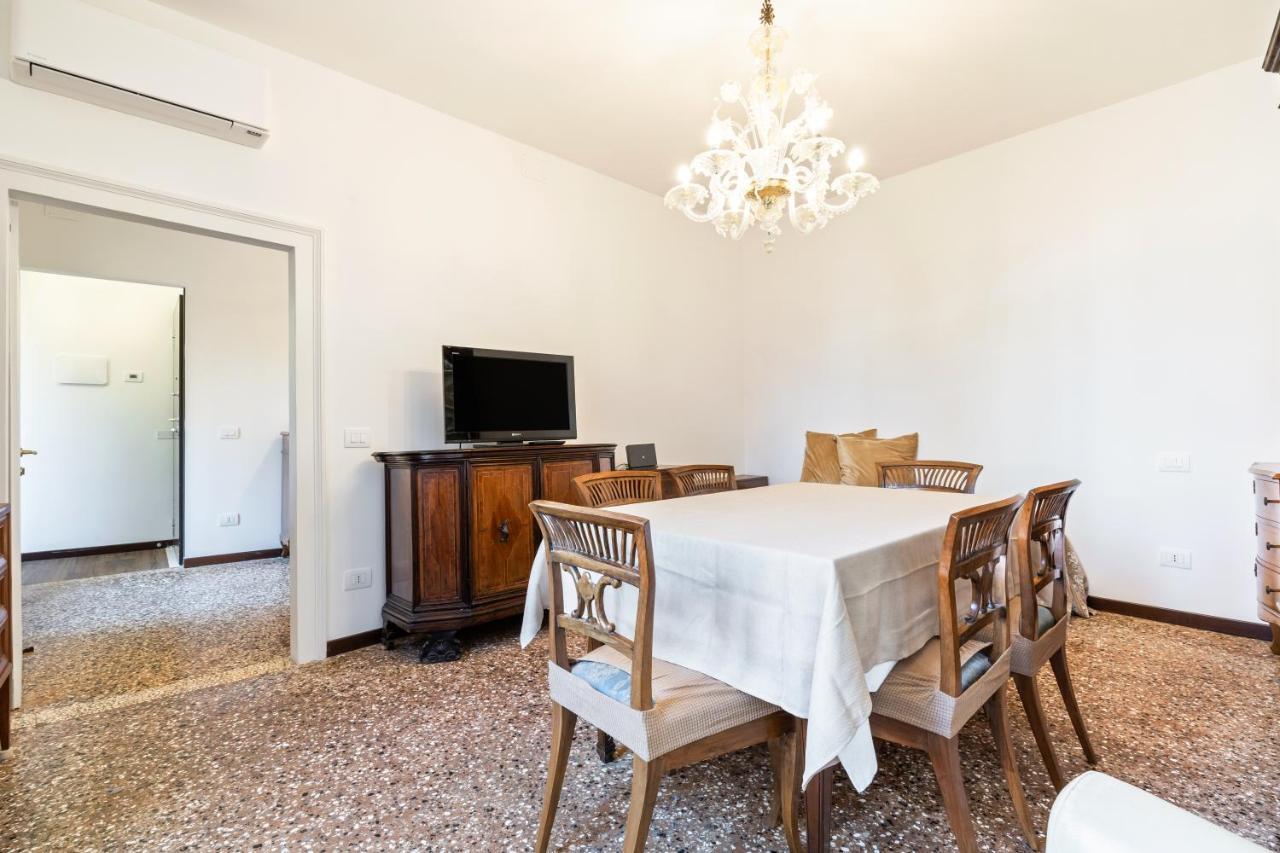 Del Remer Apartment - 5Mins From San Marco Sq Βενετία Εξωτερικό φωτογραφία